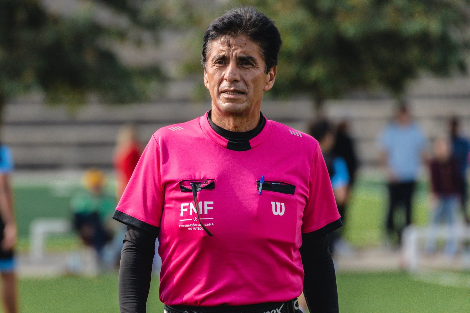Árbitro durante una final de la Gold Soccer League